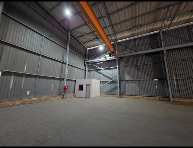 1,703M² WAREHOUSE TO LET IN JUPITER